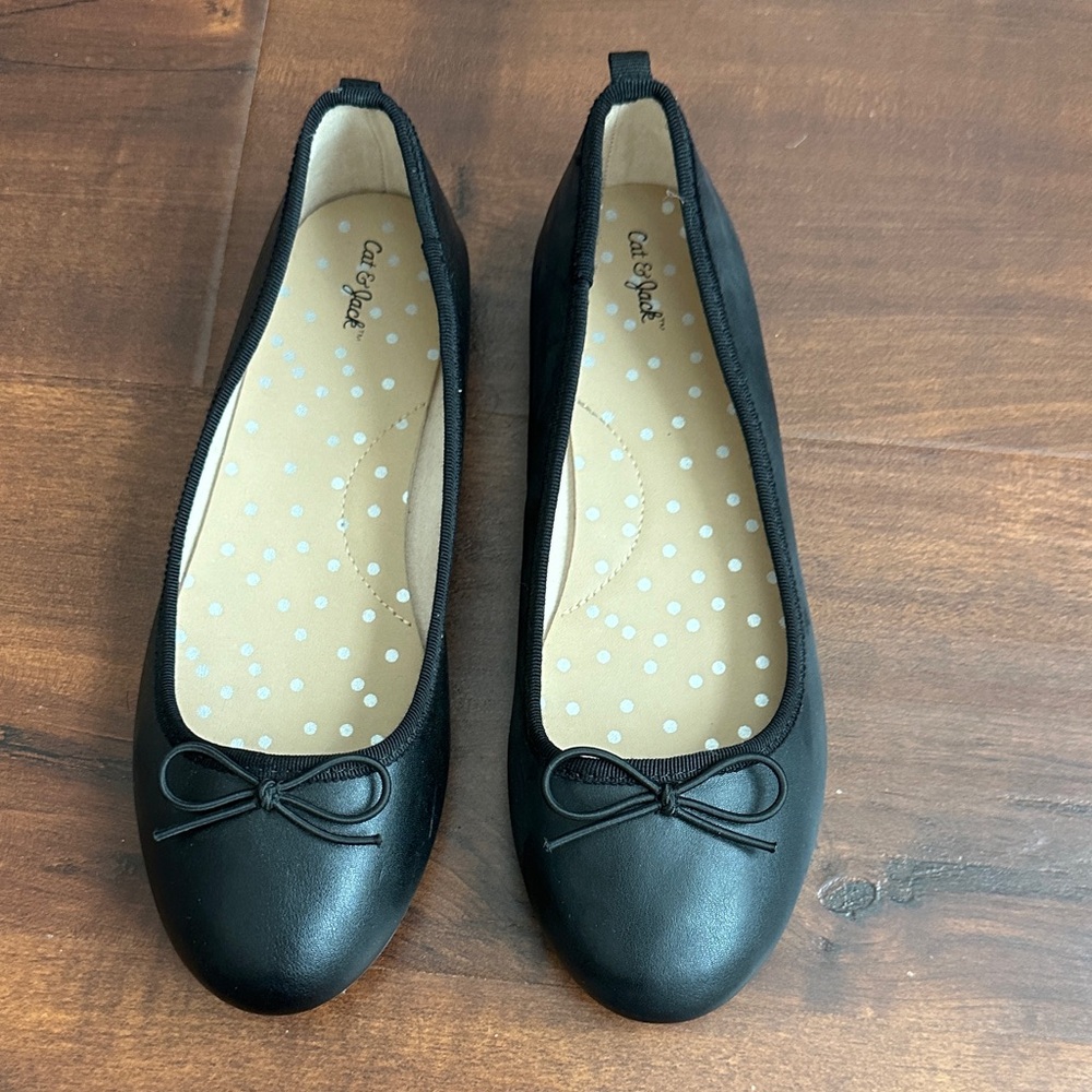 Cat & Jack Classic Black Ballet Flats, girls size 4